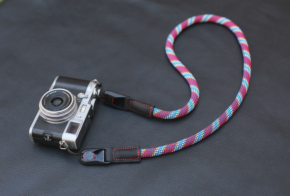 Red climbing rope quick release camera strap
