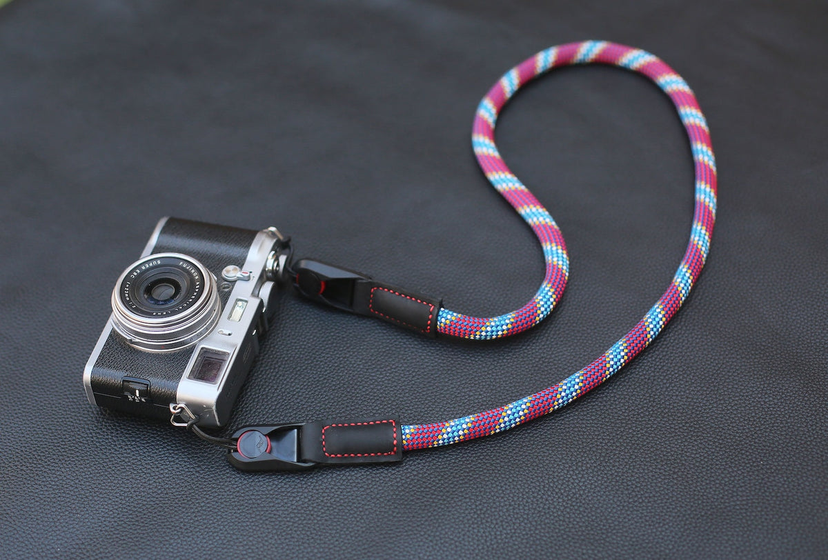Red climbing rope quick release camera strap